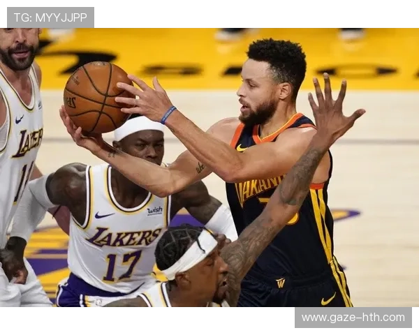 勇士队最新动态 库里带队迎战强敌 伤病名单更新战术调整引关注