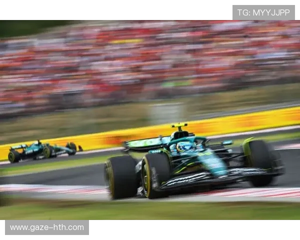 F1赛季最新动态：车队策略调整与车手竞争格局分析