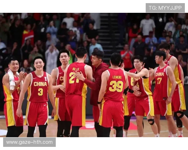 中国男篮力克澳大利亚晋级亚洲杯决赛 全队展现出强大团队精神